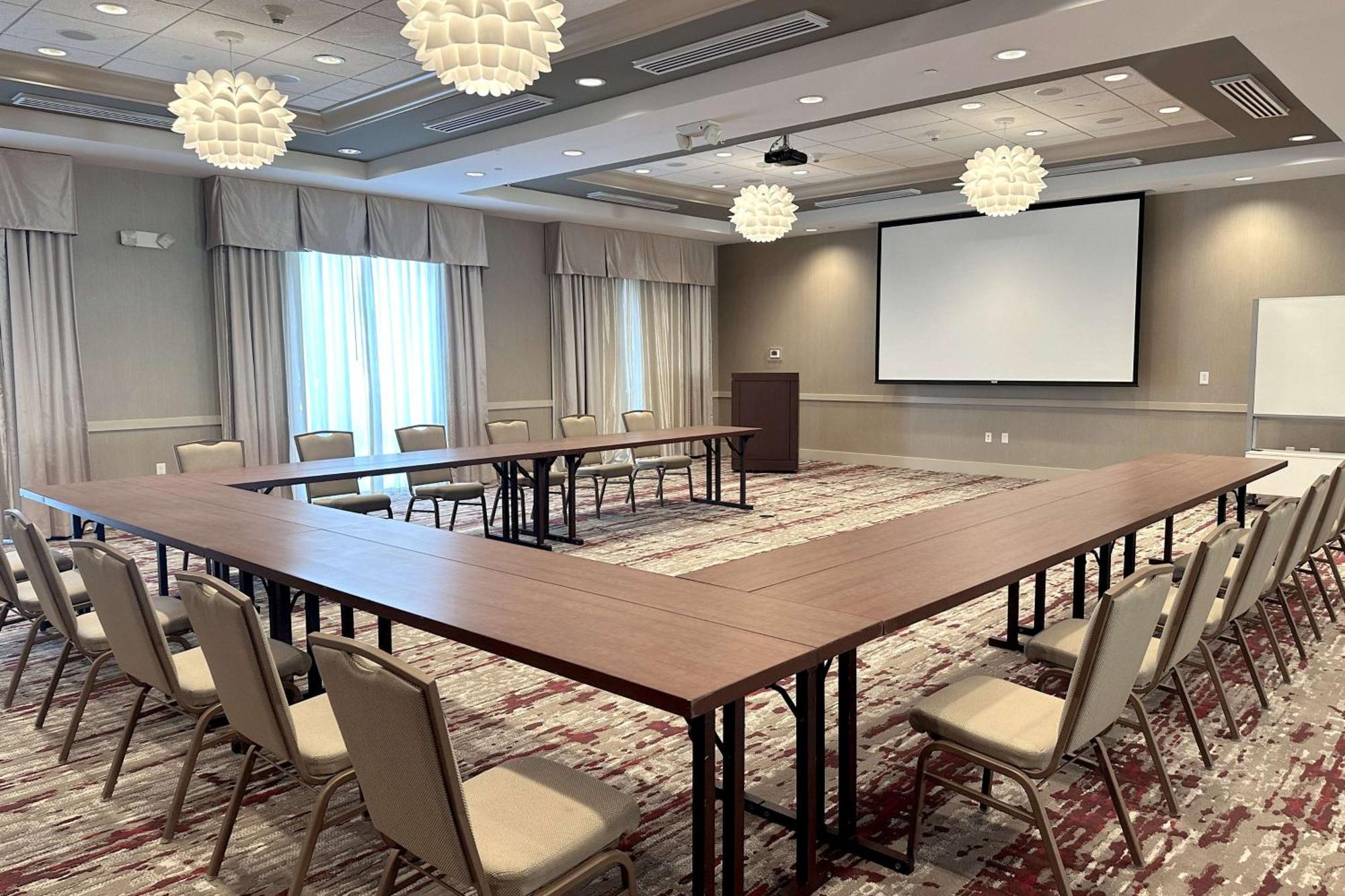 Hilton Garden Inn Olathe Kültér fotó