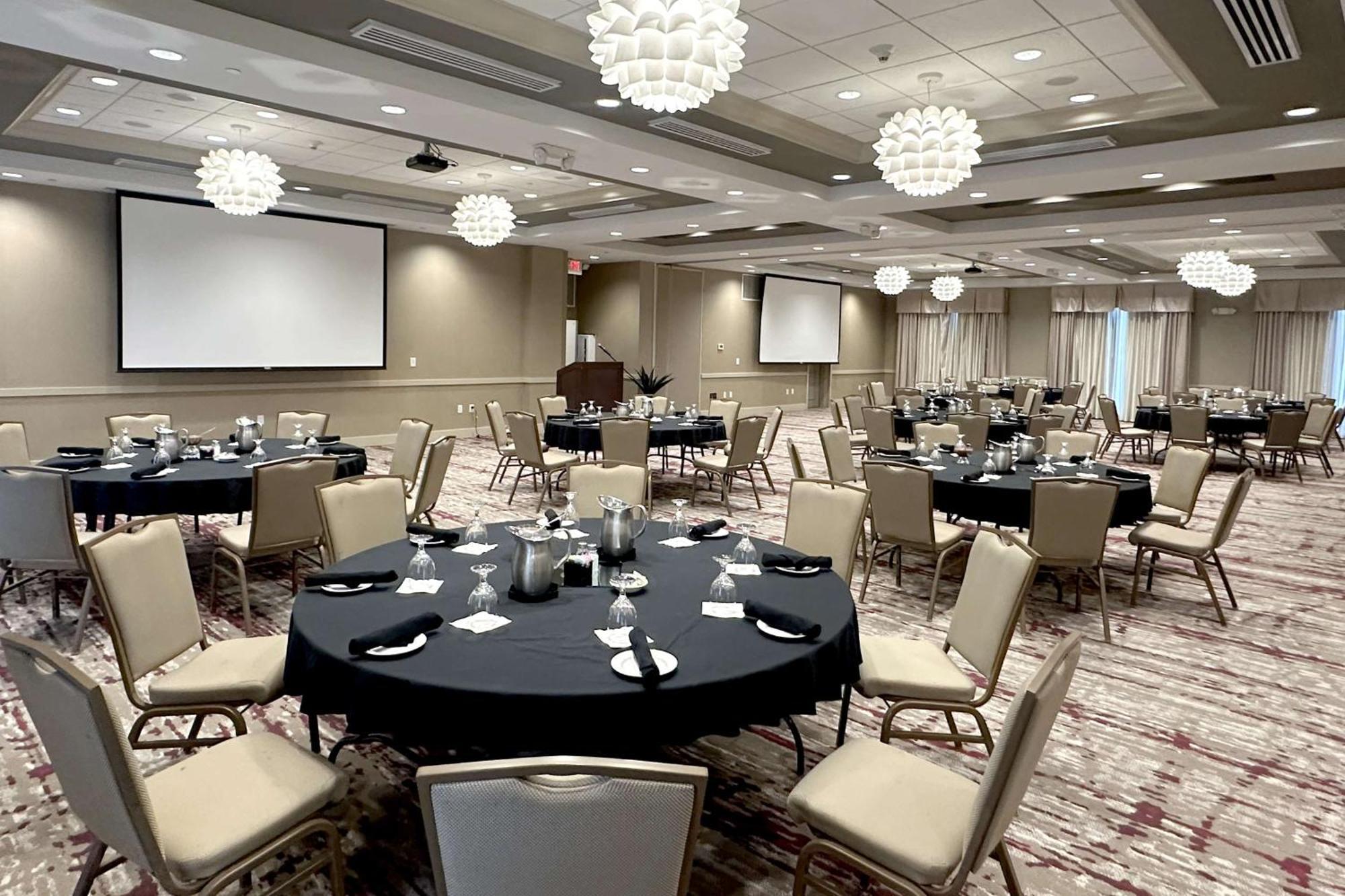 Hilton Garden Inn Olathe Kültér fotó